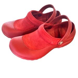 Crocs Women's Troikas Clog in Red, size 6, Comfort Slip On Gardening Camping